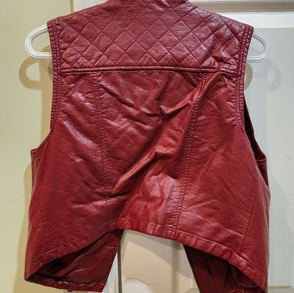 Cute Guess Faux-Leather Vest Size Small - Picture 3 of 5